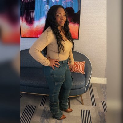 NitasWorld_'s profile picture. Fantasy Sports | USMC Veteran | Wife | Mother | Host of #UnderTheRadar & #6KBae with @dfstrashtalk #NBA #NFL #MLB #PGA #NASCAR #GetCultured 🏆