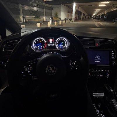 svNedox's profile picture. 