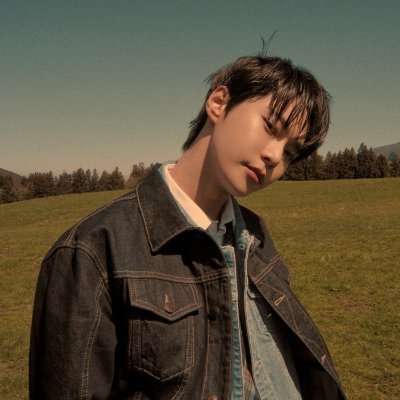 aesgyz's profile picture. 𝐒𝐂𝐑𝐈𝐏𝐓𝐄𝐃 by Vyn — The one who loved in silence and came back in a story destiny already wrote.