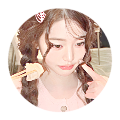 hedeeungs's profile picture. August, 19th. The lantern dimmed, but the warmth stayed like a forgotten sentence.