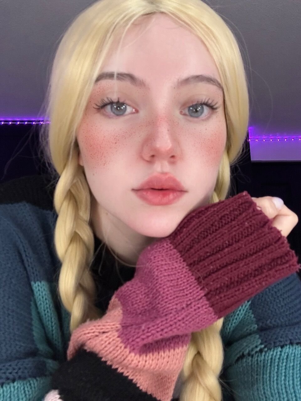 juniper36562's profile picture. whose idea was it to name a planet after a candy, DM mee if you know