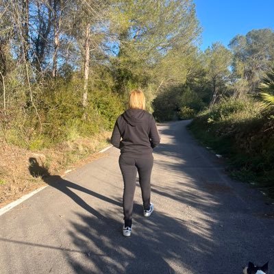 serdistinta's profile picture. soy sincera y leal por mi familia muero y tengo 5 soles mis sobrinos..en la qual me derrito con ellos hasta el final de mis dias odio las injusticias ❤️😘😄😊