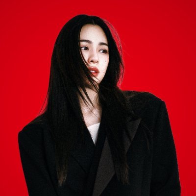 chsngthquiet_'s profile picture. multifandead | not so friendly na i eat human ka eiei 🤗 | im not like the ohter สาววายs im just a girly pop 😘