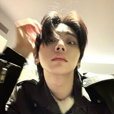 iHugpshoon's profile picture. Eine einfarbige Seele mit einem bunten Herzen