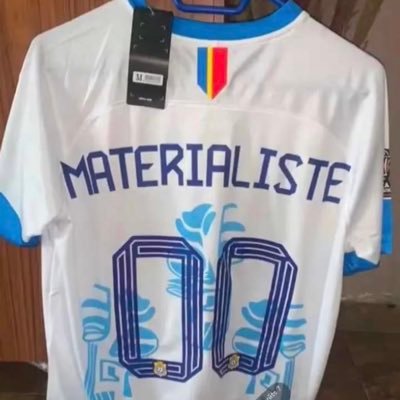 1LUTETE's profile picture. cœur cellophané. 🇨🇩