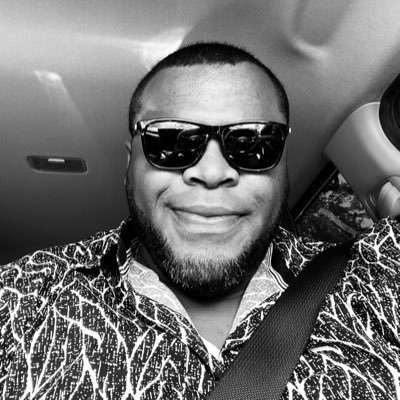 ReviloGL's profile picture. 🍀 || 🟢⚫️🦁|| Barcelona || Ferrari 🐎 44|| Work in Progress ||Believe🙏