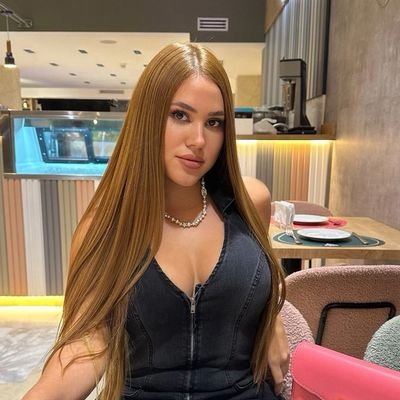 tola_danie24518's profile picture. 