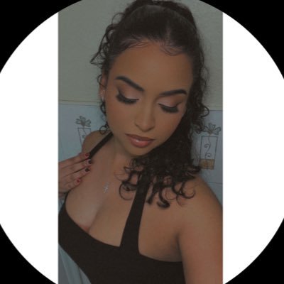 _kellynmarie's profile picture. 