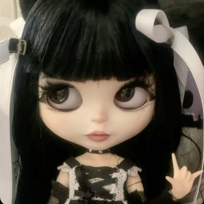 fatyalk's profile picture. 🧘🏻‍♀️🤽🏻‍♂️🚵🏻🩰🐈‍⬛🇦🇪🎸🎤🪐🌷🐚 @f6eemlife