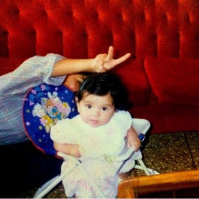 vaneficent's profile picture. Señora madre de familia | 31 | Amargada | Arquitecta | 💙🤍💙