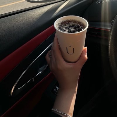 __irazan9's profile picture. 