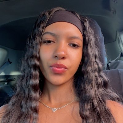 livyys_'s profile picture. 20