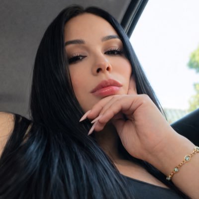 thalia_gfbpa's profile picture. ZN 🇪🇪