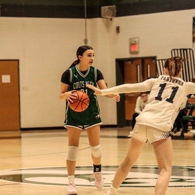 EmilyDonahue21's profile picture. NJ Shoreshots S40 16U Chambers- #21 • Point guard • Colts Neck🏀 ‘28