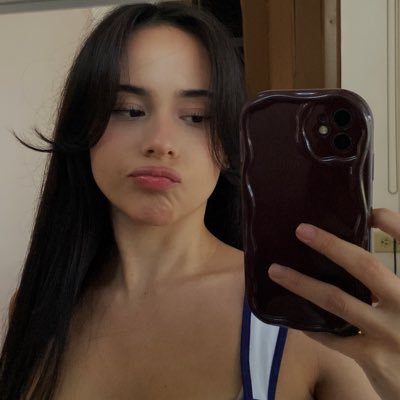 keilalvaradog's profile picture. is it better to speak or to die?