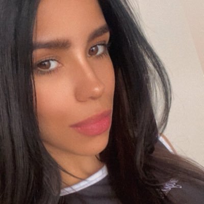 vickicamgomez's profile picture. ❤️🐱🐱