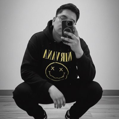 JosAdp95's profile picture. Puedes ser feo, pero si eres honesto, sincero, inteligente y sobre todo, educado; igual vas a seguir siendo feo, porque una cosa no tiene que ver con la otra.