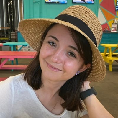 lefreeman514's profile picture. a little Karen Walker | a little Sophia Petrillo