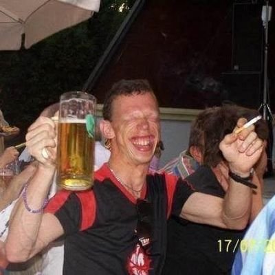 DrunkPeopleVids's profile picture. 