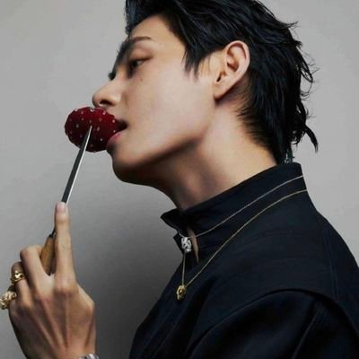 nicha_ttcy's profile picture. 💜🎧My seven⚝༘⋆  @BTS_twt  ☘︎ review : #Rwนุ้งนินุ้งชา 🍒🫶แจก : #นุ้งนินุ้งชาแจก