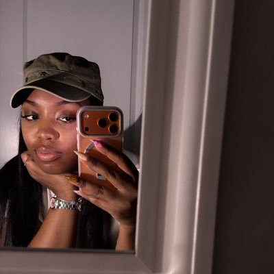 adoreeariii_'s profile picture. ig: adoree.ariiii