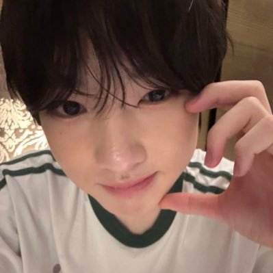 hujinagayoon's profile picture. 