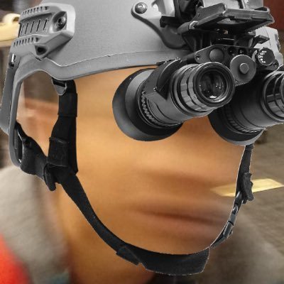 HazzyRail's profile picture. 🇲🇾 | 21 | Dud who likes anime, guns, music, cryptids and guns