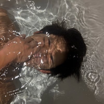 _Kimin9yu's profile picture. Roleplayer ㅡ Effortlessly cool with a heart of gold. Mingyu of Seventeen steals the spotlight with his charm and talent.