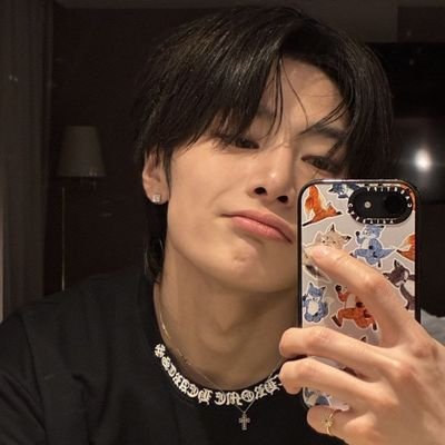 hanniesrare's profile picture. produced by han jisung  #리노