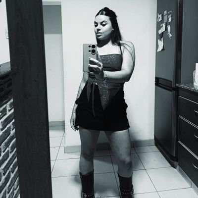 vale_barret0's profile picture. 8_8🪬