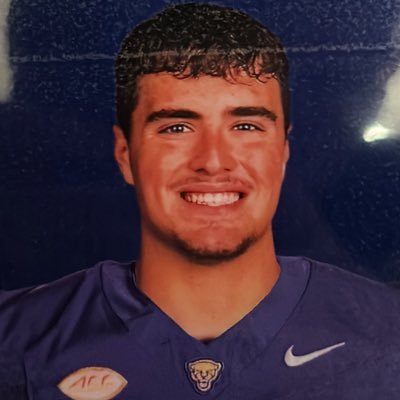 JustinSchmidt4's profile picture. Longsnapper @Pitt_FB