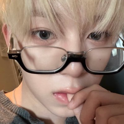 lynfan1120's profile picture. 