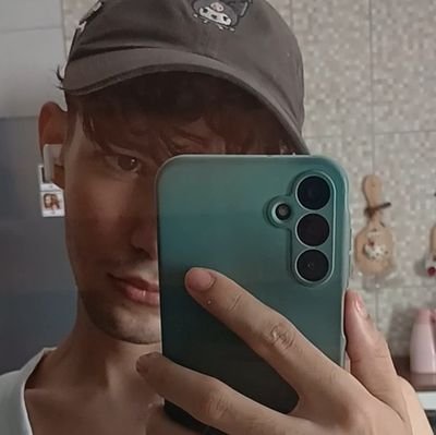 nattberrnardo's profile picture. flores e melancólia