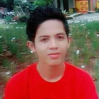 MerahDe35882504's profile picture. Lahir 21-03-2000. Sepak bola dan bulu tangkis sekadar hobi, tapi semangat juang adalah jati diri. Nikmati prosesnya, hasil akan mengikuti.