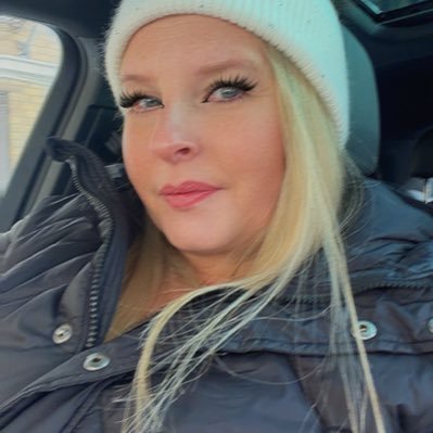 stacyhunter1's profile picture. creating my own sunshine🌞