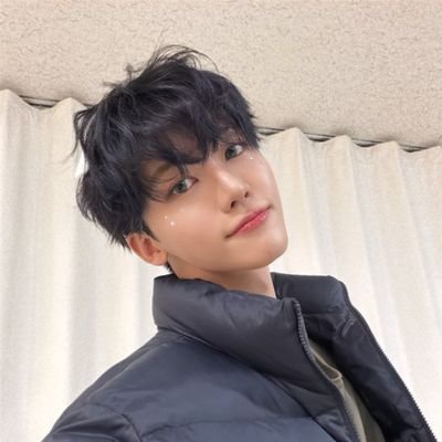 njmlurvs's profile picture. supposed to be an adult but fuck it, i need a minute