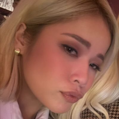 CarishkaL's profile picture. 