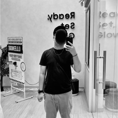 maroon_dwi's profile picture. introvert and single