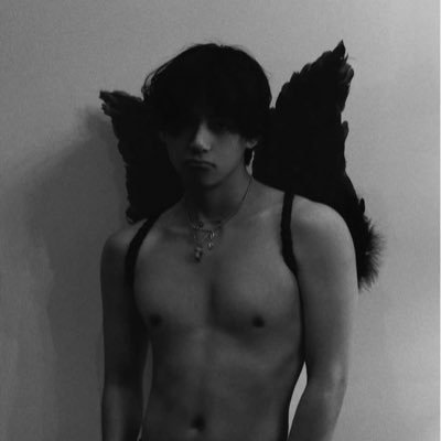 taehyungclaimed's profile picture. 