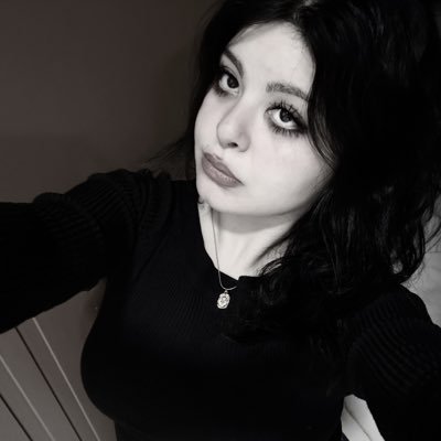 xatooshatoo's profile picture. بەرخۆدان ژیانە!