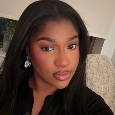 deboscoo's profile picture. my tweets aren’t real