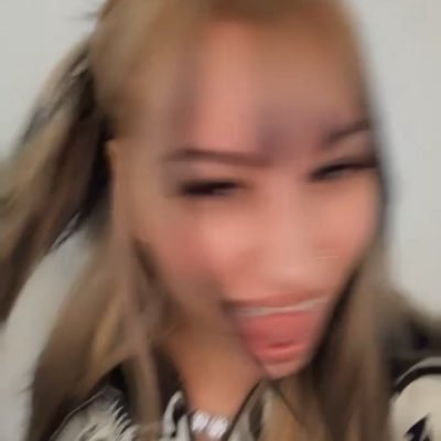 BLINGBLAOWPAO's profile picture. tu mai