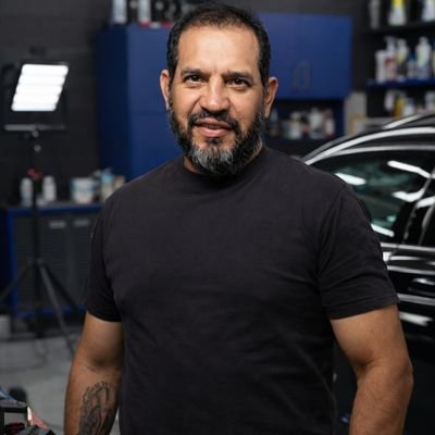 SrZhuncko's profile picture. Sobreviviente de mi propio carácter y políticamente incorrecto