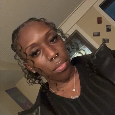 ily_k1's profile picture. 23| insta: ily_kylie1| Just here n there🤷🏾‍♀️