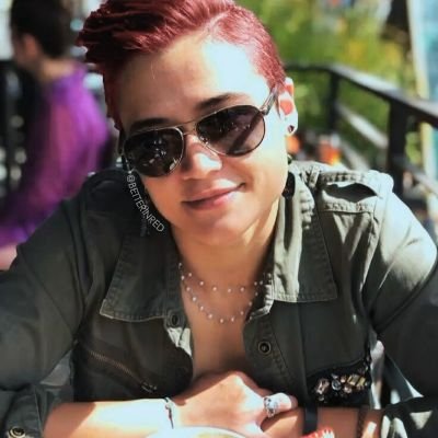 BETTERlNRED's profile picture. ╰ 𝗚𝗢𝗧𝗛𝗔𝗠 𝗚𝗨𝗔𝗥𝗗𝗜𝗔𝗡.ᐟ ❪ʟᴇꜱʙɪᴀɴ❫ 𝘉𝘳𝘶𝘤𝘦'𝘴 𝘤𝘰𝘶𝘴𝘪𝘯 ⎰ 𝗕𝘂𝘀𝗶𝗻𝗲𝘀𝘀𝘄𝗼𝗺𝗮𝗻 
❪ᴇx ꜱᴏʟᴅɪᴇʀ❫ 𝗛𝗮𝗿𝗹𝗲𝘆'𝘀 𝗚𝗶𝗿𝗹𝗳𝗿𝗶𝗲𝗻𝗱