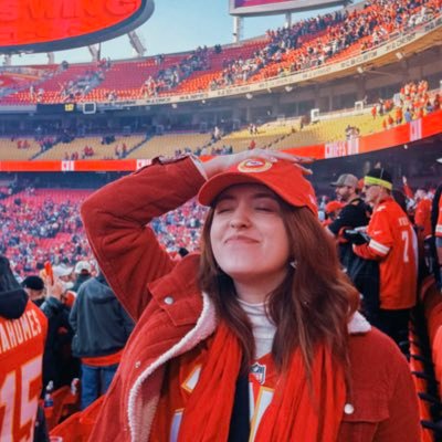 vevitolas's profile picture. toco flauta com o nariz, comentarista esportiva, sou gente mas tbm sou kpoper e tiktoker | 💌 vevito@bluestalent.com.br