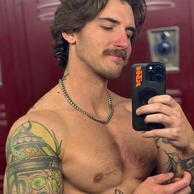 itscoltwest's profile picture. NSFW | 24, he/him, Bodybuilder, Dirtbike rider, DM me if interested in collabing