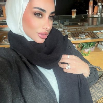 sarounahb's profile picture. 