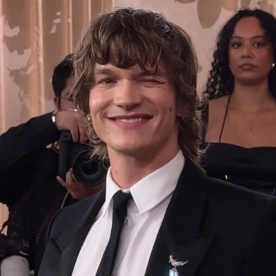 hollanovdroids's profile picture. 21 / multi acc / #heatedrivalry obsession