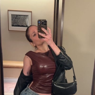 vanebuchelli's profile picture. 